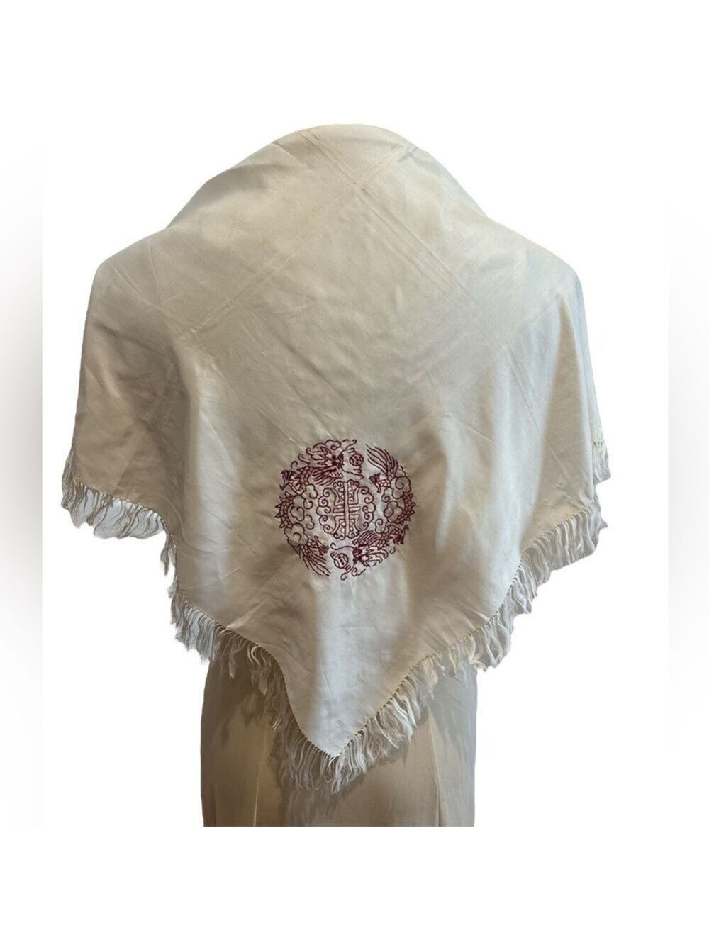 40s SILK CREAM ASIAN INSPIRED SQUARE SCARF RED EMBROIDERED DRAGON MEDALLION 23"